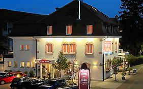 Hotel-restaurant Axion  3*